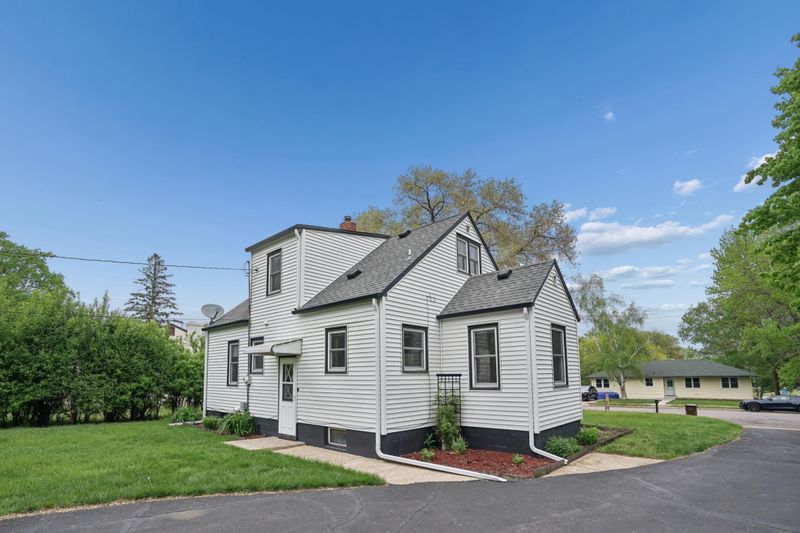 30 Elm Ave S, Maple Lake, MN 55358