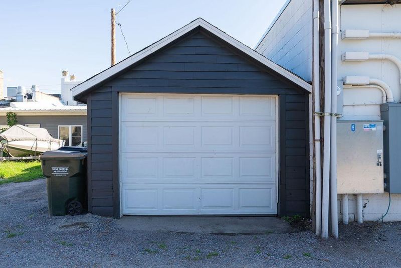 28 Main St W, Richmond, MN 56368