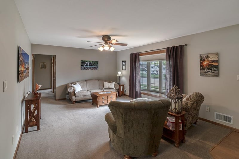 6 Hazelwood Ave, New Ulm, MN 56073