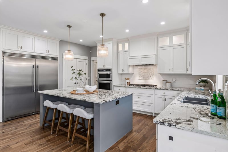 13222 Dahlgren Rd, Minnetonka, MN 55305
