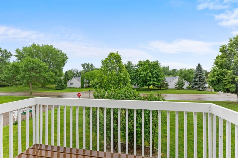 8701 Glasgow Ln, Saint Bonifacius, MN 55375