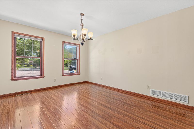 669 Windtree Knolls, Eagan, MN 55123