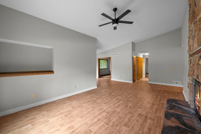 5451 Upper 147th St W, Apple Valley, MN 55124