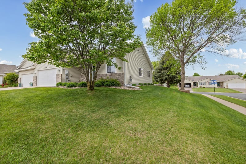 400 Schuller Ct, Dundas, MN 55019