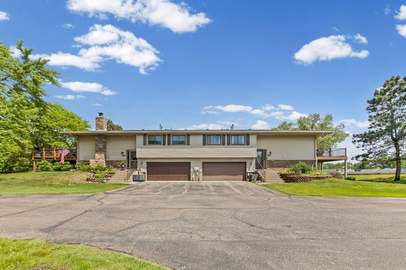 4126 Sylvia Ln S, Shoreview, MN 55126