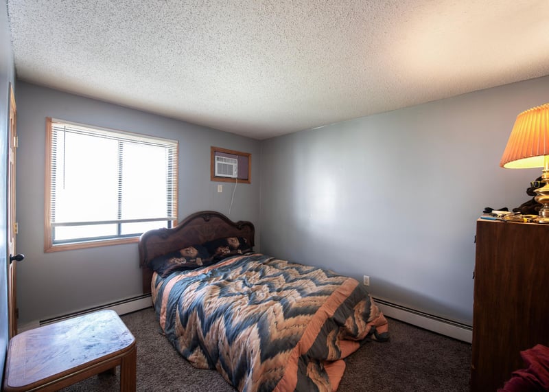 7404 72nd Ln N, Brooklyn Park, MN 55428