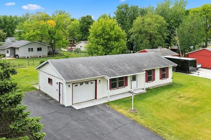 6286 Fairfax Trl, Warsaw, MN 55087