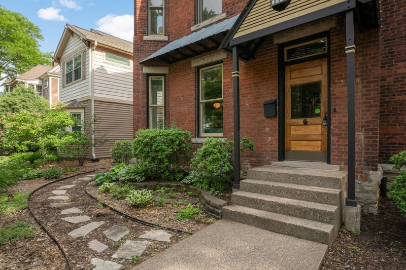 2116 Lincoln Ave, Saint Paul, MN 55105