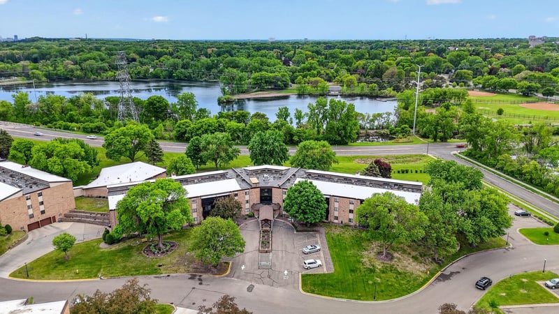 2680 Oxford St N #108, Roseville, MN 55113