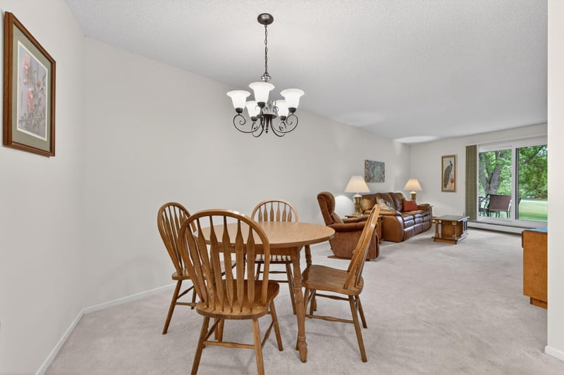 2680 Oxford St N #108, Roseville, MN 55113