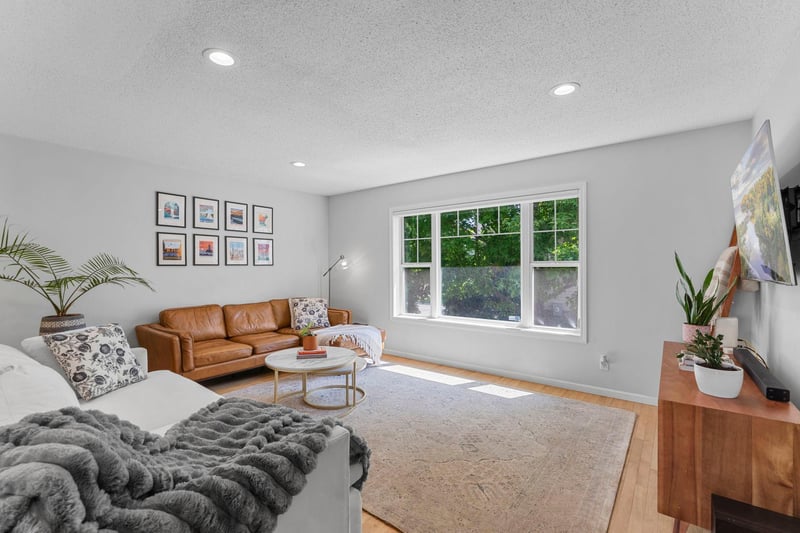 1736 3rd St NE, Minneapolis, MN 55413
