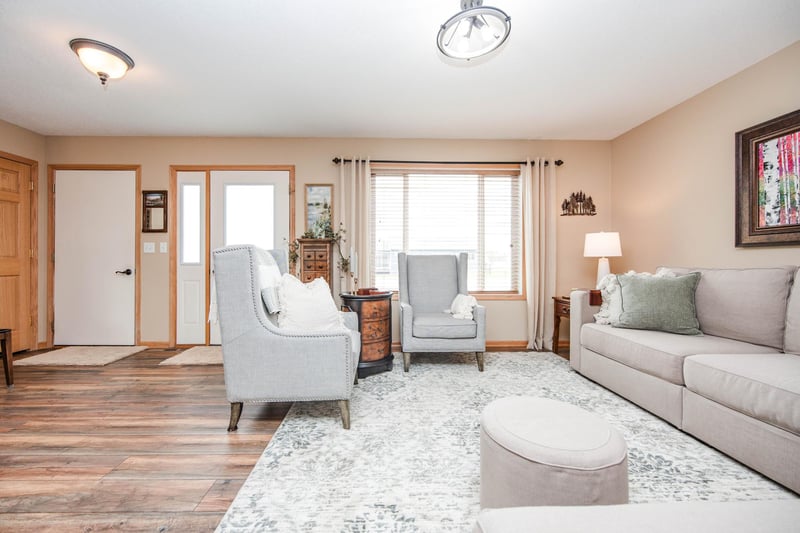 953 Red Willow Dr, Frazee, MN 56544