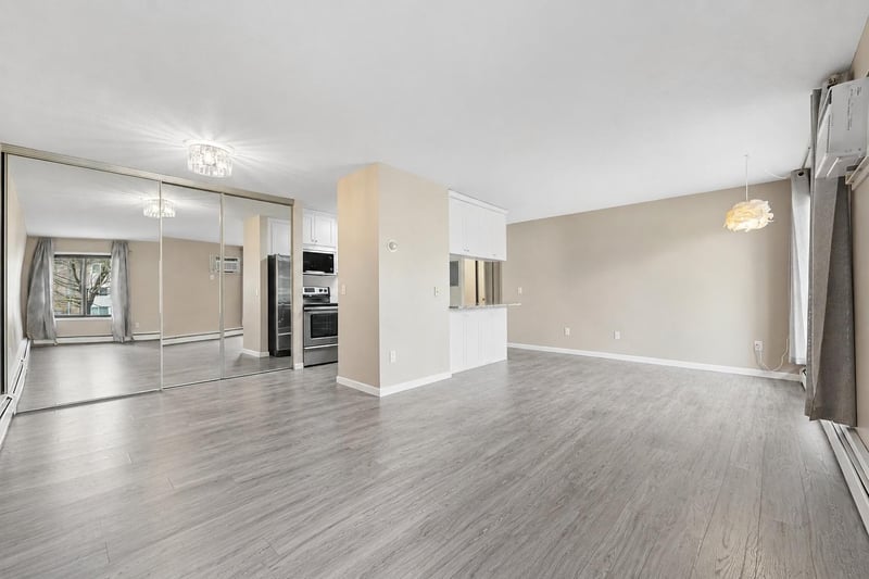 4110 Rahn Rd #323, Eagan, MN 55122