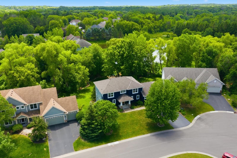 692 Shelerud Dr, Eagan, MN 55123