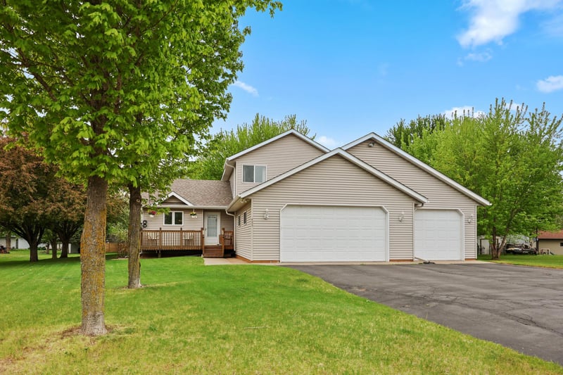 453 Stanley Dr, Foley, MN 56329