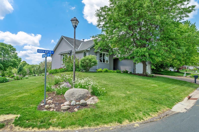 14194 Hidden View Rd NE, Prior Lake, MN 55372