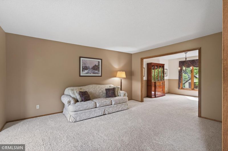 15080 Bluebird St NW, Andover, MN 55304