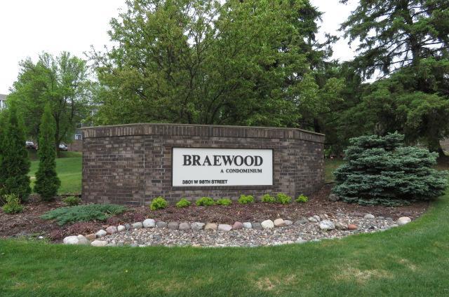 3801 W 98th St #402, Bloomington, MN 55431