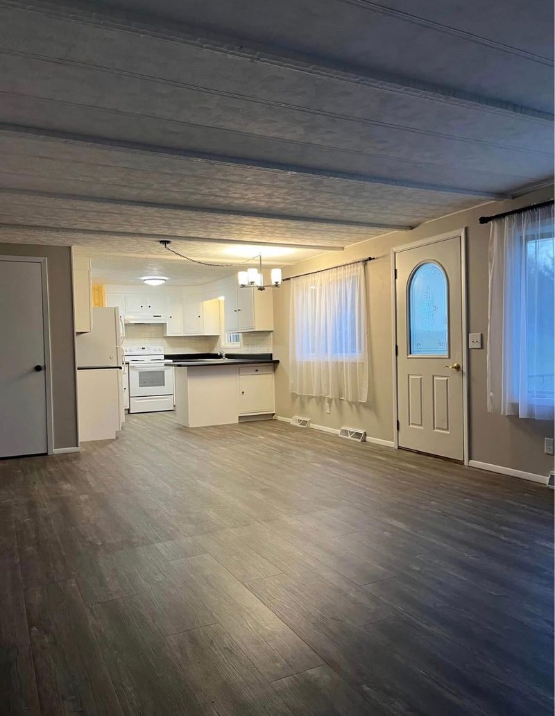 322 W Prairie Ave, Mabel, MN 55954