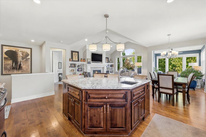 739 Stonebay Dr, Orono, MN 55356