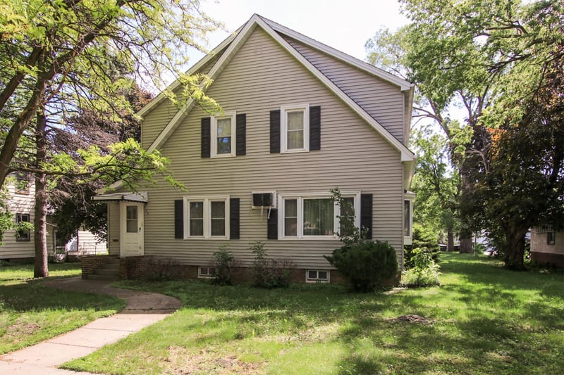 125 Adams St SE, Hutchinson, MN 55350