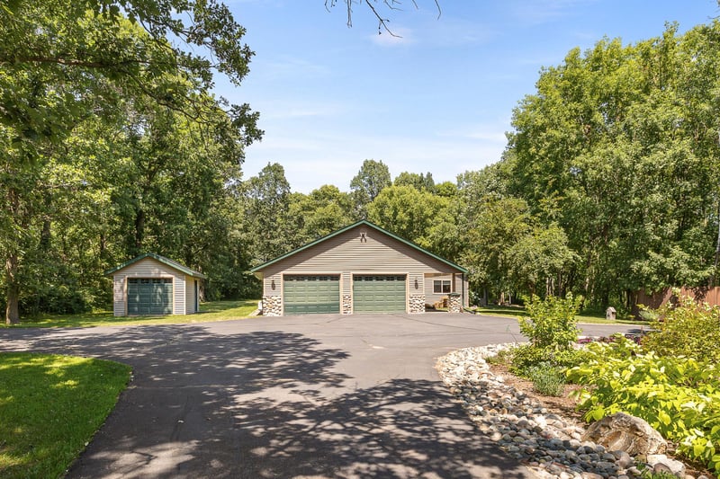 9809 Ravenswood Rd, Brainerd, MN 56401