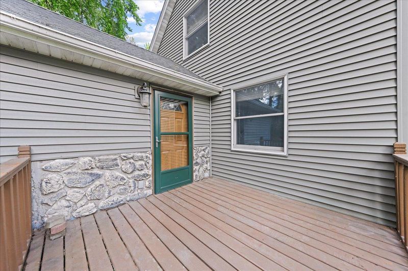28110 Old Towne Rd, Chisago City, MN 55013