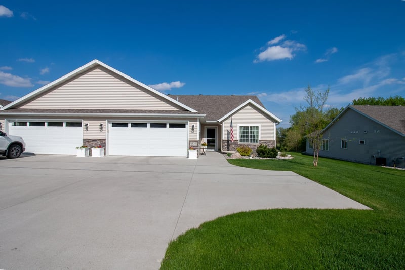 1827 S Cascade St, Fergus Falls, MN 56537