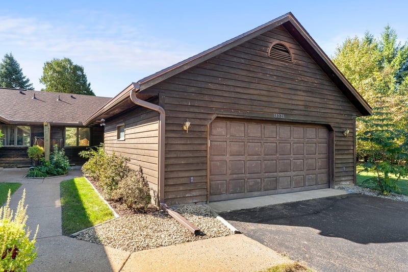 13221 285th Ave NW, Zimmerman, MN 55398