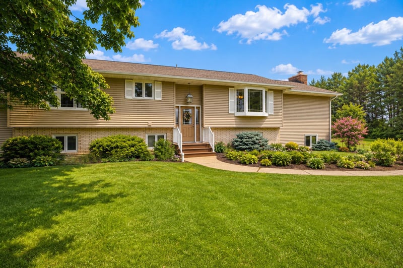 17168 560th Ave, Austin, MN 55912