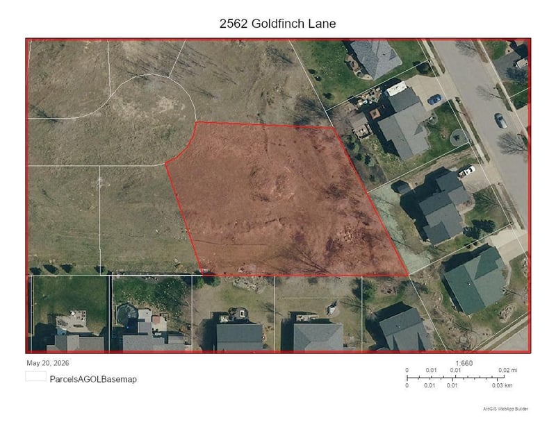 2562 Goldfinch Ln, Red Wing, MN 55066