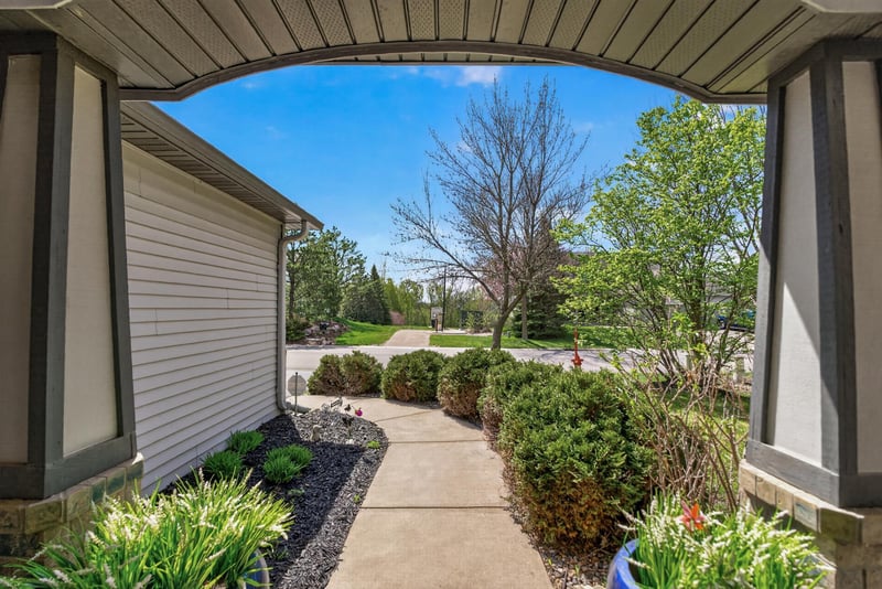 2081 Silver St, Waconia, MN 55387