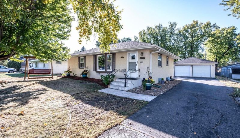 351 E 97 1/2 St, Bloomington, MN 55420