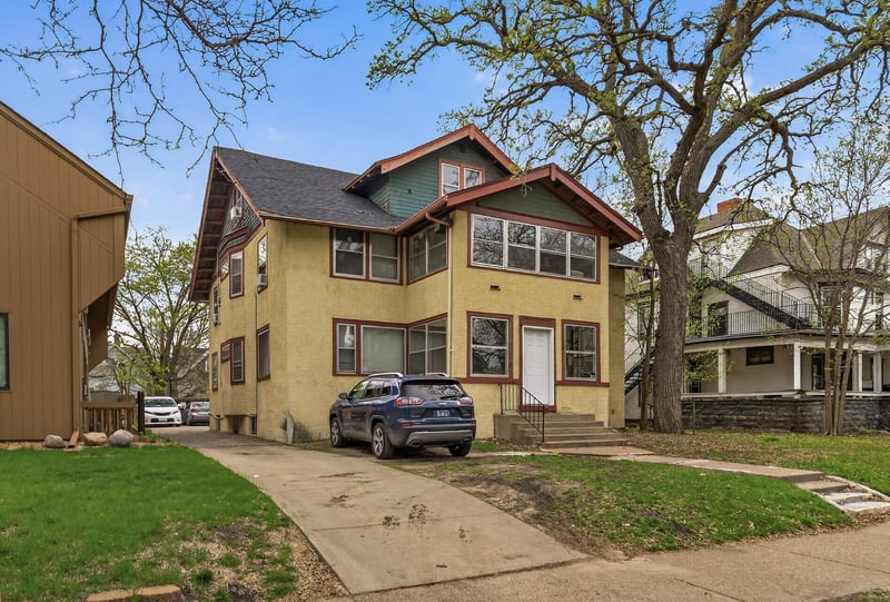 1110 5th St SE, Minneapolis, MN 55414