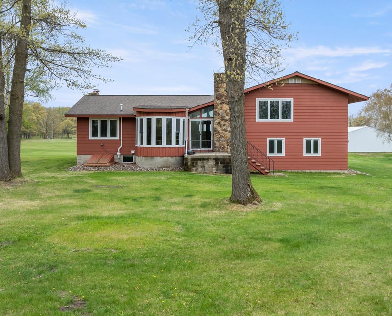24732 Us Frontage, Staples, MN 56479