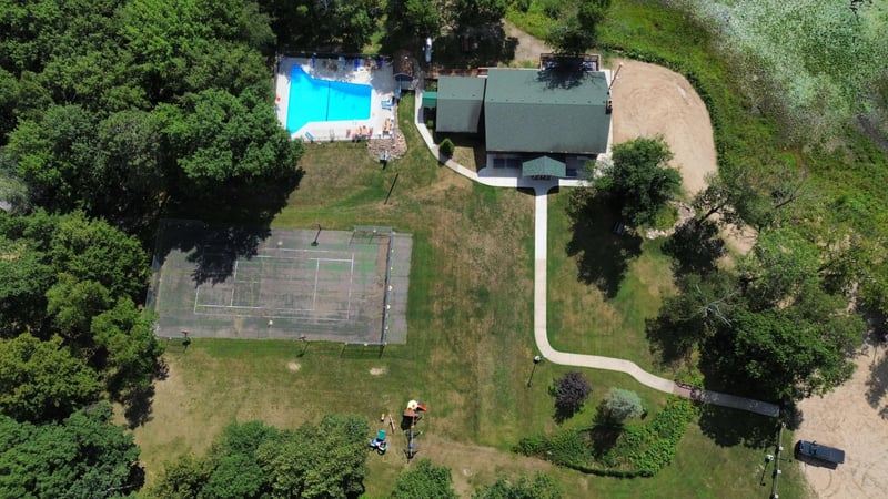 8305 Meadow Lake Rd SW, Motley, MN 56466