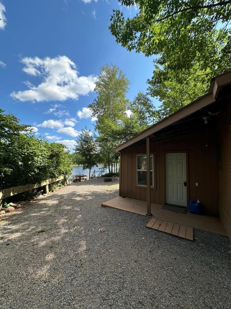 8305 Meadow Lake Rd SW, Motley, MN 56466