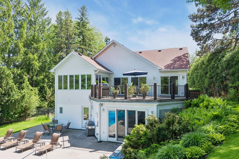 13920 Mcginty Rd E, Minnetonka, MN 55305