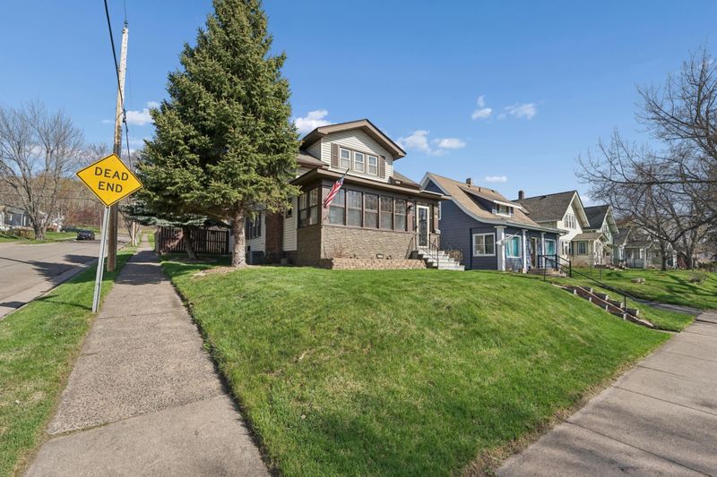 4219 W 8th St, Duluth, MN 55807