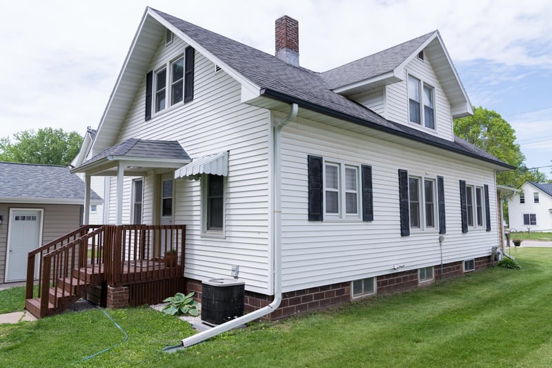 551 W Main St, Mondovi, WI 54755