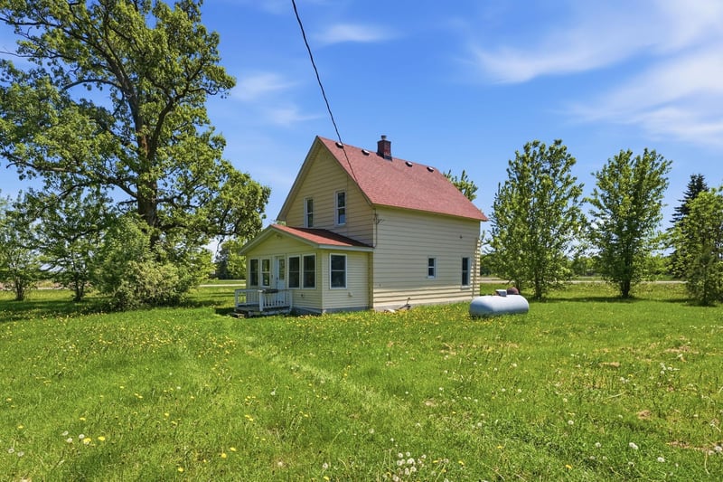 8005 381st Ave NW, Dalbo, MN 55017