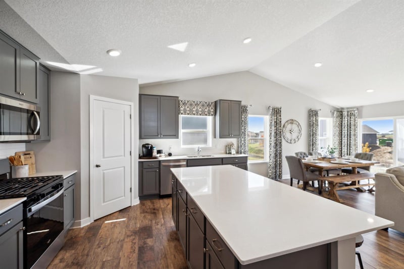 17436 Dulles Ln, Lakeville, MN 55044