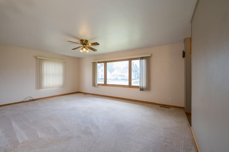 374 W Vine St, Mondovi, WI 54755