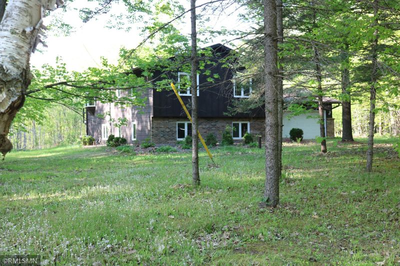 5663 W Birchview Rd, Grasston, MN 55030