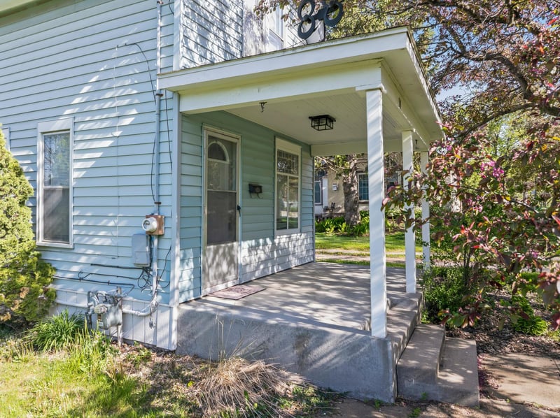 50 Mill St, Zumbrota, MN 55992