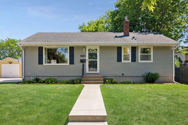 2048 Villard Ave, Saint Paul, MN 55116