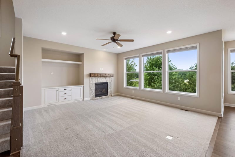 6653 Alverno Ln, Inver Grove Heights, MN 55077