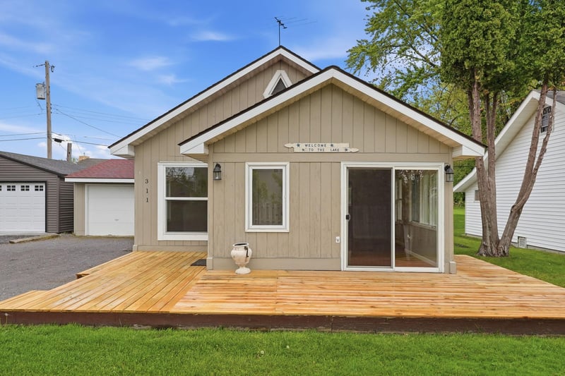 311 N Shore Dr, Forest Lake, MN 55025