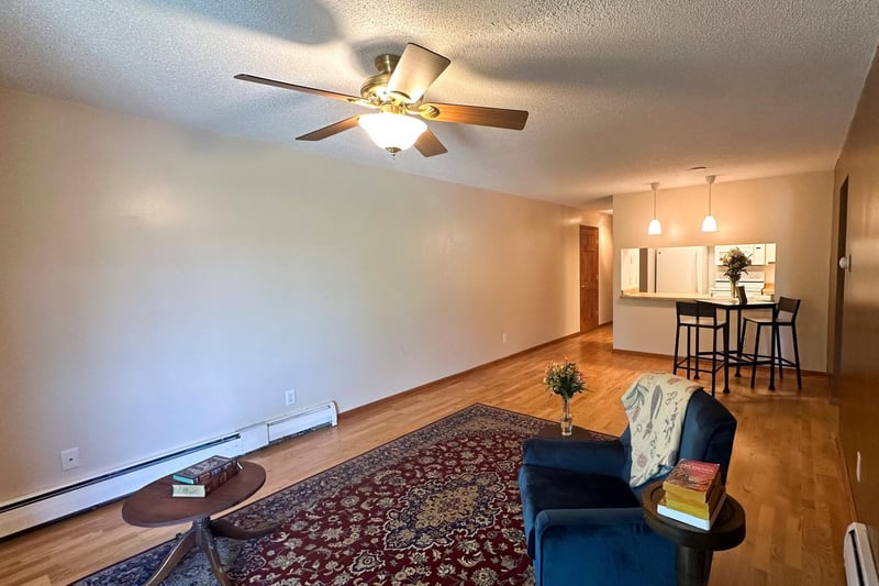 2809 E Minnehaha Pw #304, Minneapolis, MN 55417