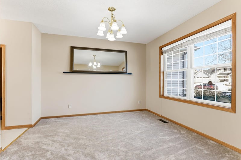 2888 Eagle Valley Dr, Woodbury, MN 55129